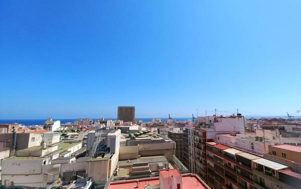 Estudio en venta en Estudio en Calle Poeta Vila y Blanco, 4, Ensanche-Diputación, Alicante / Alacant, Alicante / Alacant photo 2