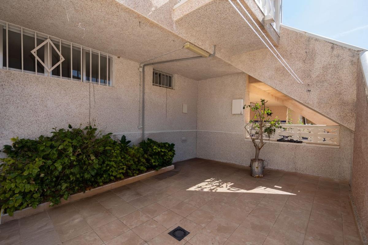 Продажа квартиры на Piso en Calle Roma, Calas de Santa Pola este, Santa Pola, Санта Пола
photo 2