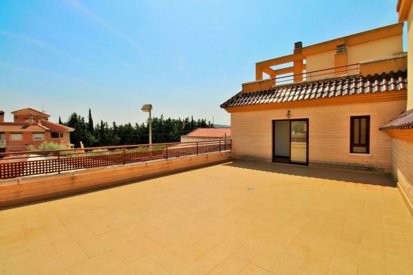 Dom szeregowy na sprzedaż w  Chalet adosado en Calle las Escuelas, Desamparados-Hurchillo-Torremendo, Orihuela , Orihuela photo 4
