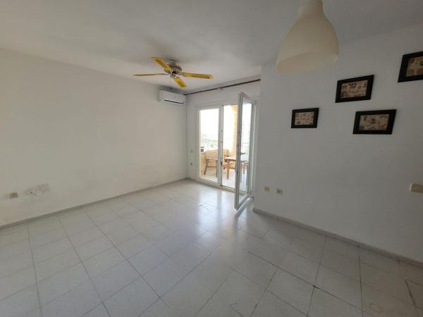 Sale of flat in Piso en Calle Músico Agustín Bertomeu, El Palmeral-Urbanova-Tabarca, Alicante / Alacant, Alicante
 photo 4