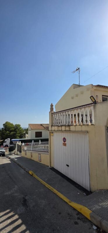 Venta de chalet adosado en Chalet adosado en 46 Av. Ronda Norte, Centro, San Miguel de Salinas , San Miguel de Salinas photo 1