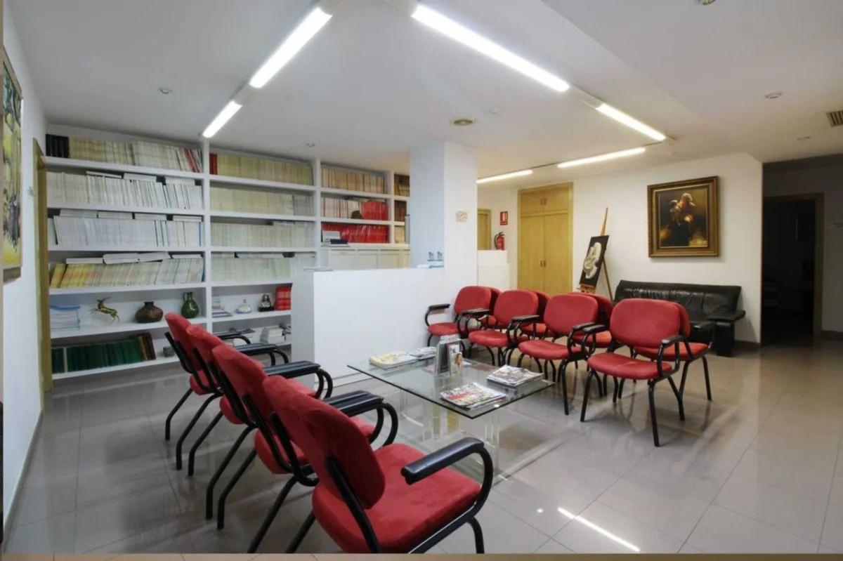 Venta de piso en Piso en Rambla de Méndez Núñez, 40, Casco Histórico-Santa Cruz, Alicante / Alacant, Alicante / Alacant
photo 3