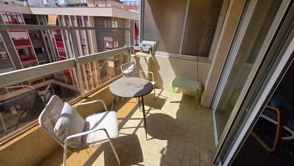 Квартира на продажу на  Piso en Pintor Aparicio, Ensanche-Diputación, Alicante / Alacant, Аликанте / Алакант photo 2