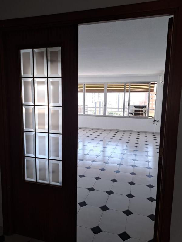 Venta de piso en Piso en Avenida de Europa, Pueblo Levante, Benidorm, Benidorm
photo 2