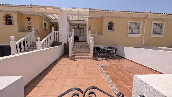 Частный шале на продаже в  Casa o chalet independiente en Algorfa, Алгорфа photo 1
