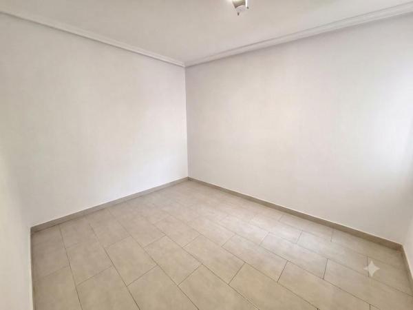 Venta de piso en Piso en Carolinas Altas, Alicante / Alacant, Alicante / Alacant
thumbnail 3
