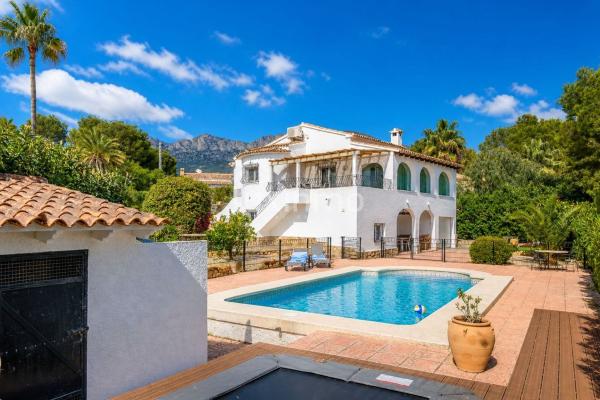 Chalet independiente en venta en Casa o chalet independiente en Zona l'Olla, Altea, Altea
thumbnail 3