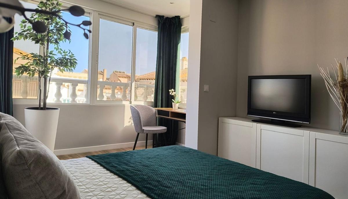 Sprzedaż szeregowego domku w Chalet adosado en Plaza H-1 Villa Rosa, 6 b, Los Balcones y los Altos, Orihuela , Orihuela photo 3