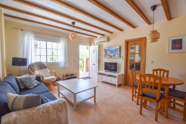 Terraced house for sale at  Chalet adosado en Avenida de Noruega, 225, Mediterráneo-Novamar, Gran Alacant , Gran Alacant photo 2
