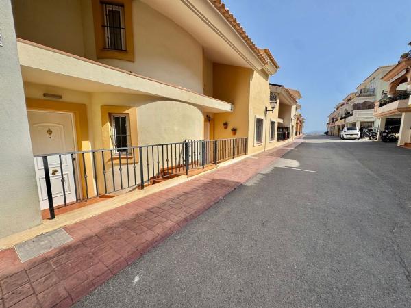 Chalet adosado en Calle de I'Aigualera, 3, Bonalba-Cotoveta, Mutxamel thumbnail 2