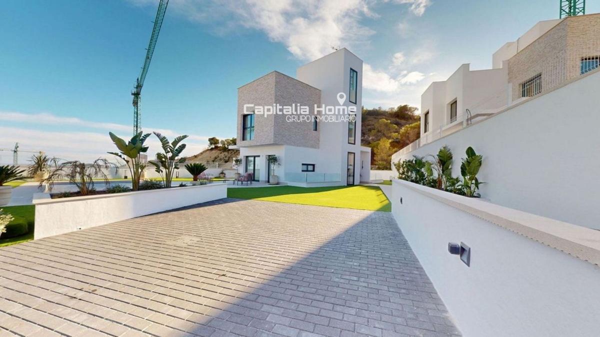 Venta de chalet independiente en Casa o chalet independiente en Avenida Barcelona, Balcón de Finestrat-Terra Marina, Finestrat, Finestrat
 photo 2