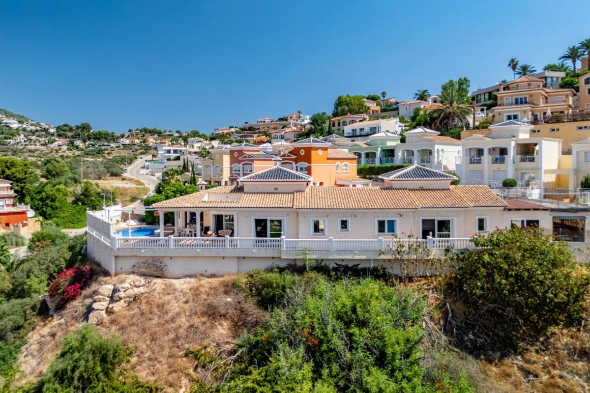Продажа отдельного шале в Casa o chalet independiente en Canuta, Calpe, Кальпе photo 1
