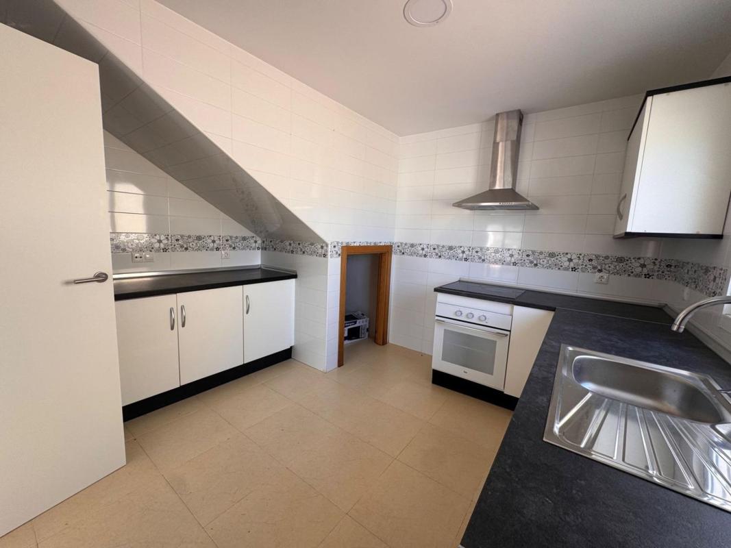 Продажа отдельного шале в  Chalet pareado en Pueblo Acantilado - Lanuza, El Campello, Эль Кампельо photo 4