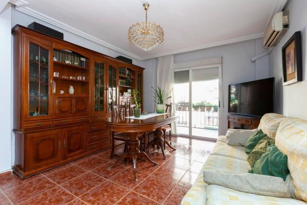 Venta de piso en Piso en Calle del Maestro Alonso, Carolinas Altas, Alicante / Alacant, Alicante / Alacant
photo 1