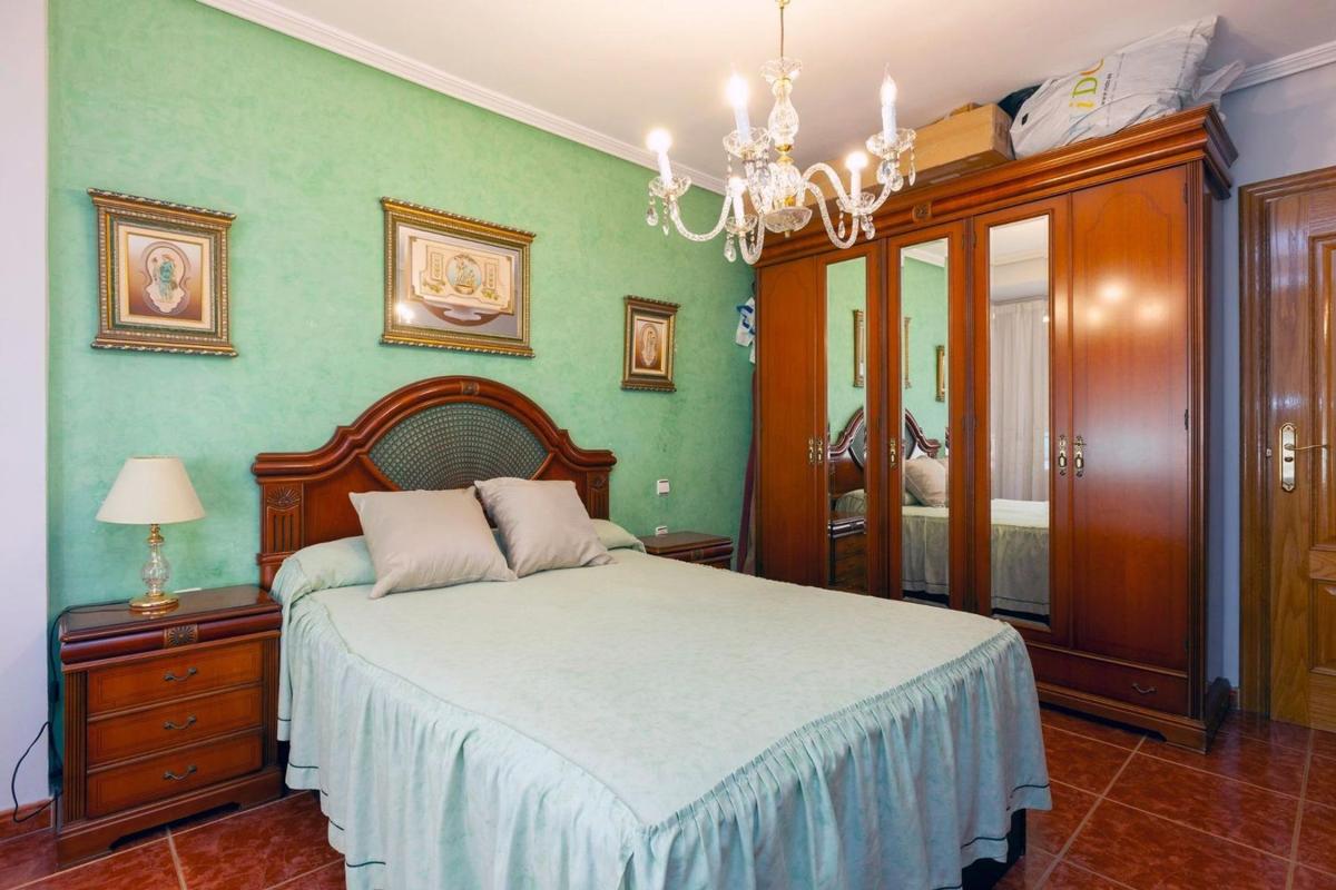Продажа квартиры на Piso en Calle del Maestro Alonso, Carolinas Altas, Alicante / Alacant, Аликанте / Алакант
 photo 2