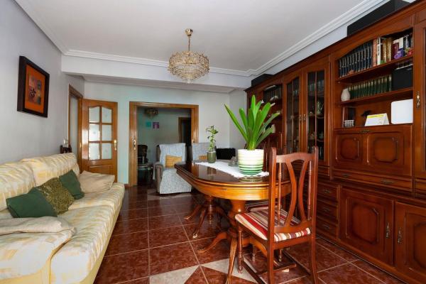 Venta de piso en Piso en Calle del Maestro Alonso, Carolinas Altas, Alicante / Alacant, Alicante / Alacant
thumbnail 3