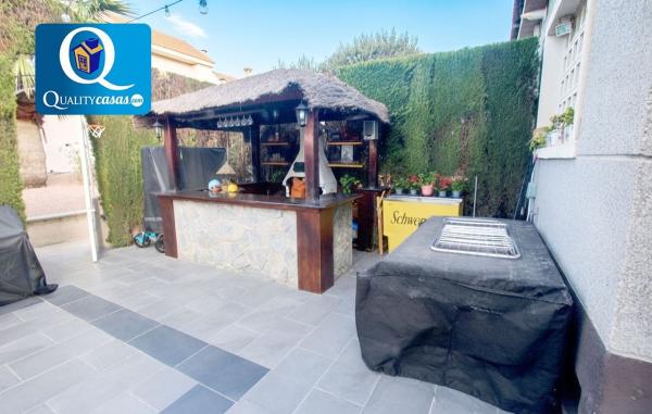 Chalet independiente en venta en Casa o chalet independiente en Garbinet - Parque de las Avenidas, Alicante / Alacant, Alicante / Alacant
 photo 3