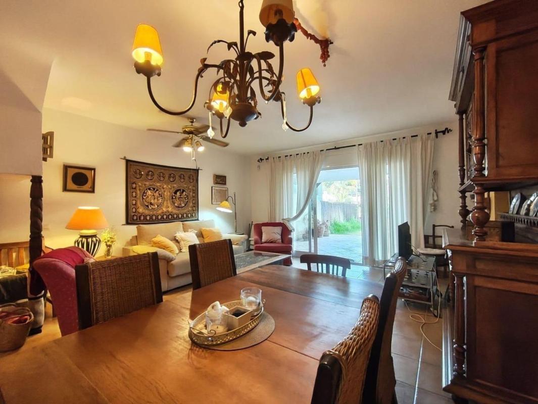 Продажа отдельного шале в  Casa o chalet independiente en Platja Vila Joiosa, La Villajoyosa / Vila Joiosa, Ла Виллахойоса / Вила Хойоса photo 3