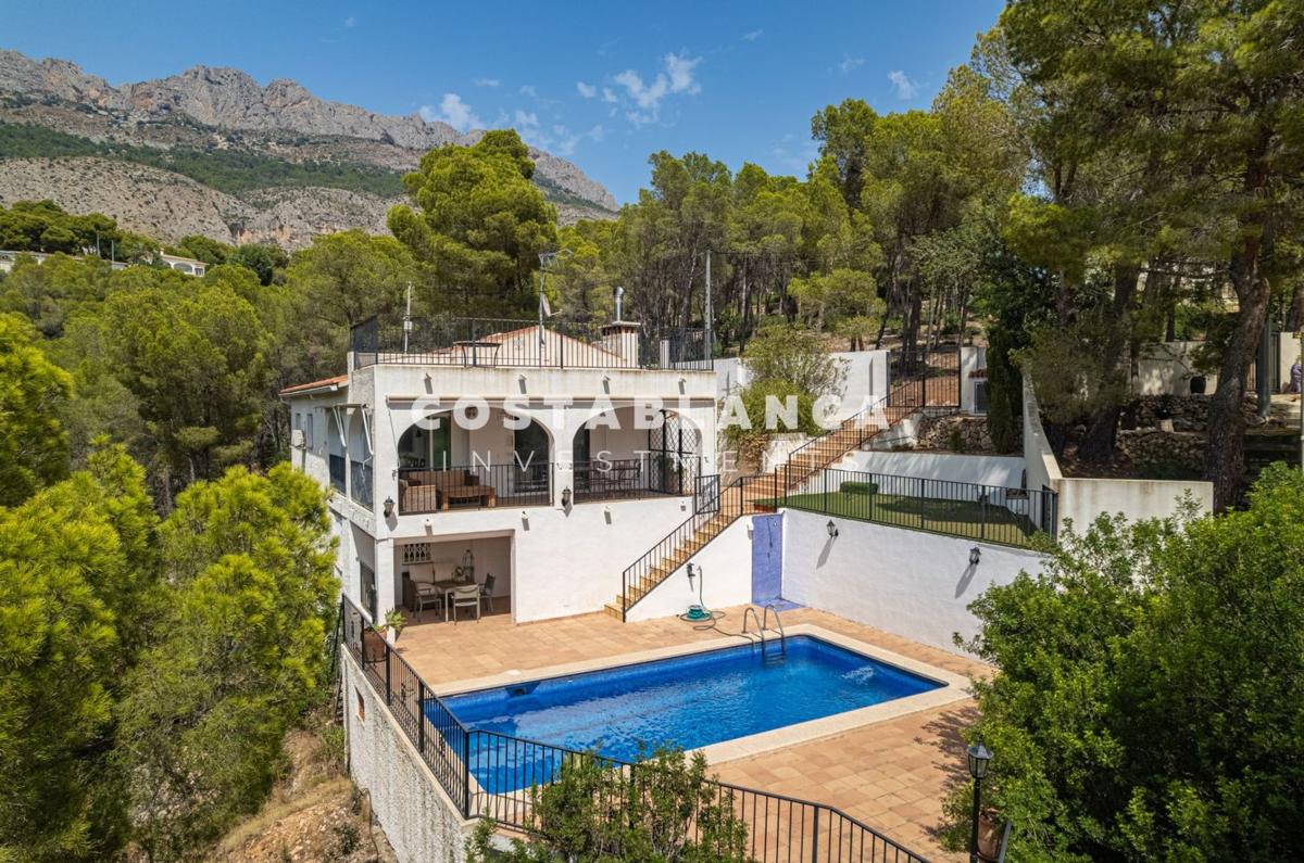 Sale of independent chalet in Casa o chalet en Calle Baladre, Altea la Vella, Altea, Altea
photo 1