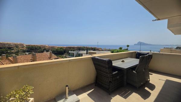Sprzedaż mieszkania w Piso en Zona de Mascarat, Altea, Altea
 photo 1