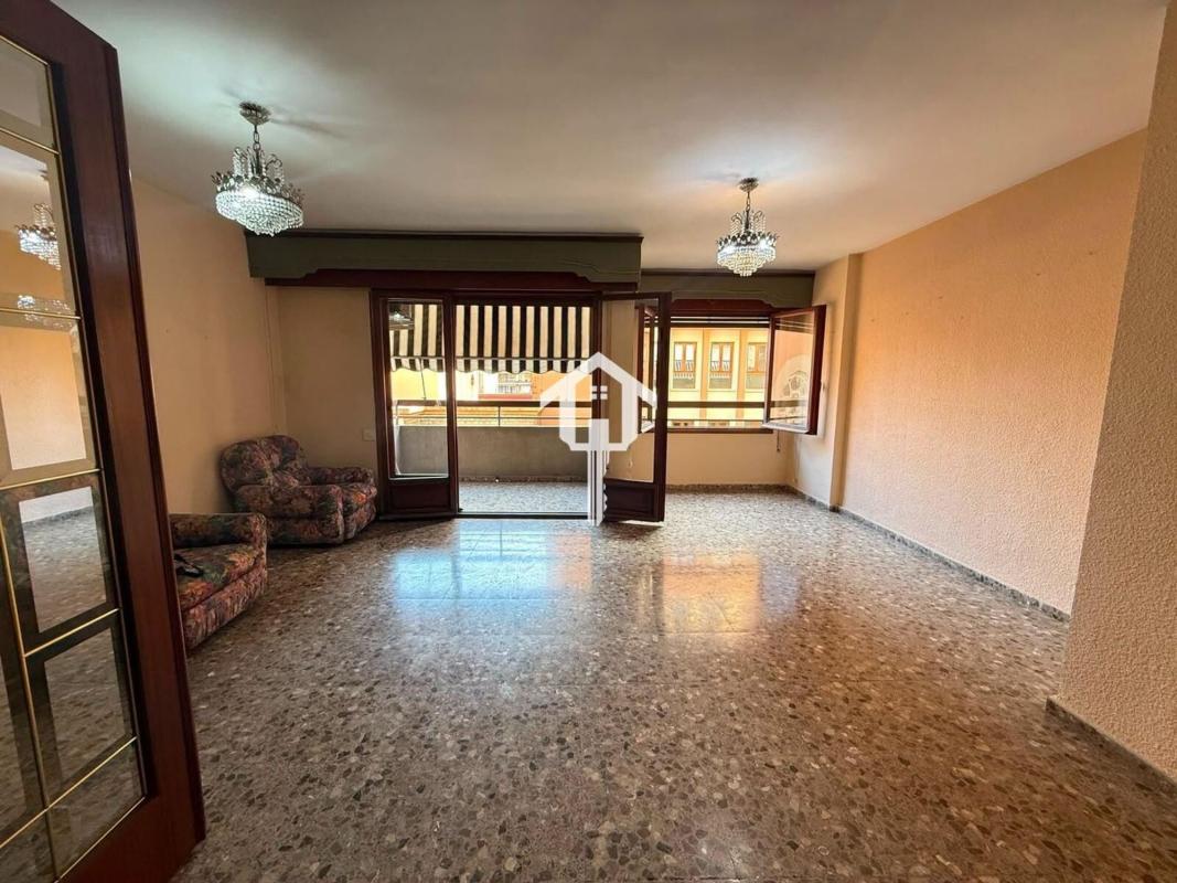 Venta de piso en Piso en Calle del Tucuman, Ensanche-Diputación, Alicante / Alacant, Alicante / Alacant
photo 3
