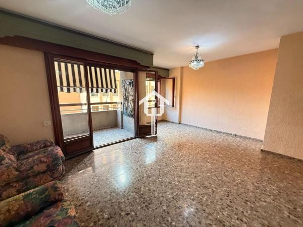 Продажа квартиры на Piso en Calle del Tucuman, Ensanche-Diputación, Alicante / Alacant, Аликанте / Алакант
 photo 4