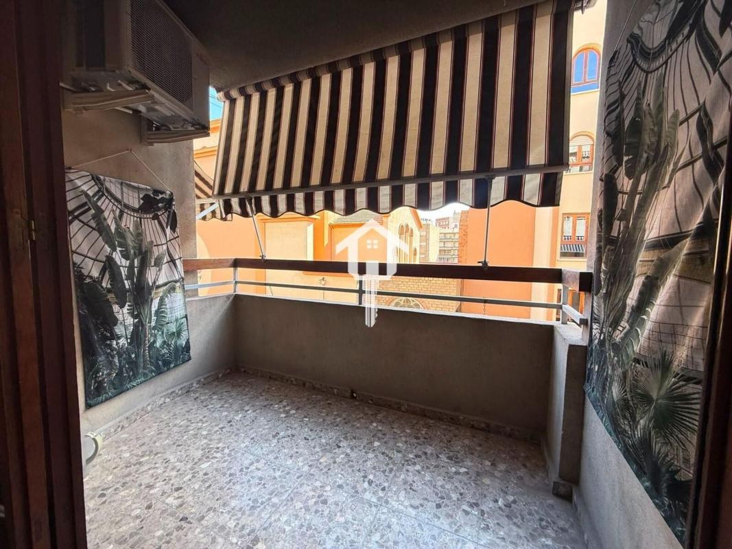Venta de piso en Piso en Calle del Tucuman, Ensanche-Diputación, Alicante / Alacant, Alicante / Alacant
photo 5