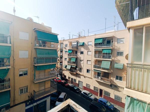 Venta de piso en Piso en Cat Daniel Jim.Cisneros, Carolinas Altas, Alicante / Alacant, Alicante / Alacant
photo 1