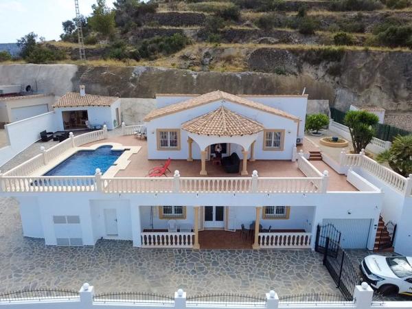 Частный шале на продаже в Casa o chalet en Oltamar-Cucarres, Calpe, Кальпе photo 1