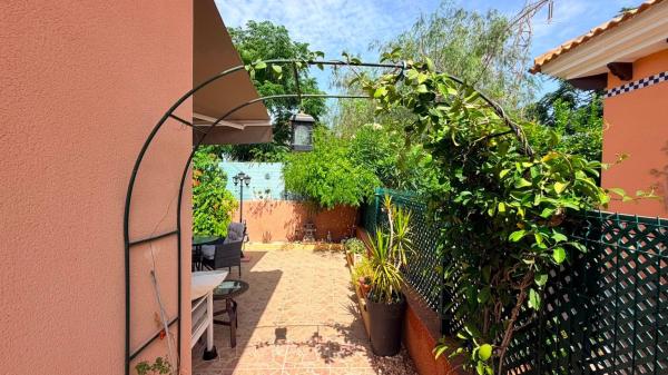 Частный шале на продаже в  Casa o chalet en Calle Algarrobo, 101, Los Montesinos, Лос-Монтесинос photo 4
