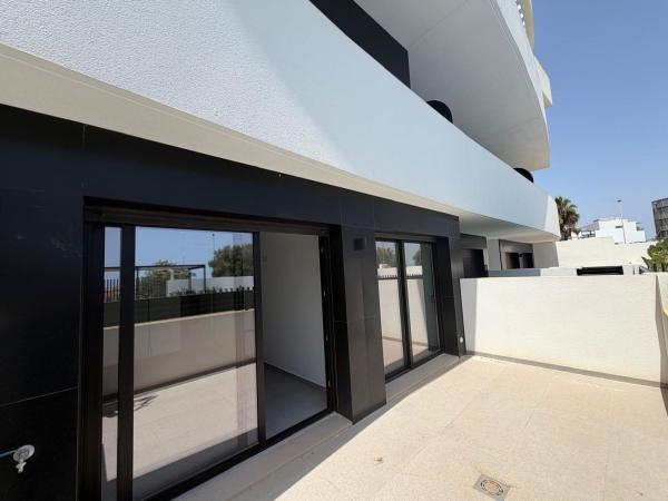 Duplex en venta en Dúplex en Avenida l'Oliveró, 75, Urbanizaciones, Guardamar del Segura, Guardamar del Segura photo 1