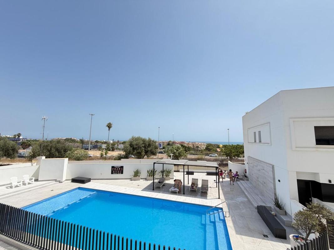 Venta de duplex en Dúplex en Avenida l'Oliveró, 75, Urbanizaciones, Guardamar del Segura, Guardamar del Segura photo 3