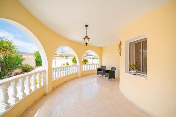 Independent chalet for sale in Casa o chalet independiente en La Fiesta, Rojales, Rojales
thumbnail 1