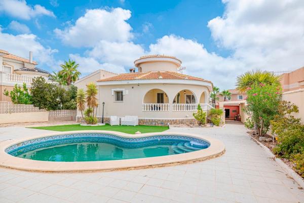 Independent chalet for sale in Casa o chalet independiente en La Fiesta, Rojales, Rojales
thumbnail 2