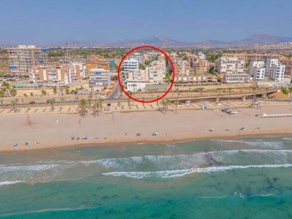Venta de piso en Piso en Calle de Velázquez, Playa Muchavista, El Campello, El Campello
thumbnail 1