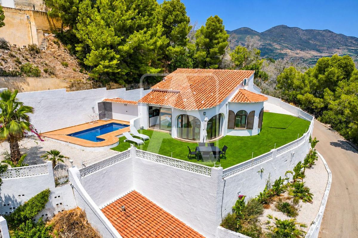 Venta de chalet independiente en Casa o chalet en Oltamar-Cucarres, Calpe, Calpe
photo 2
