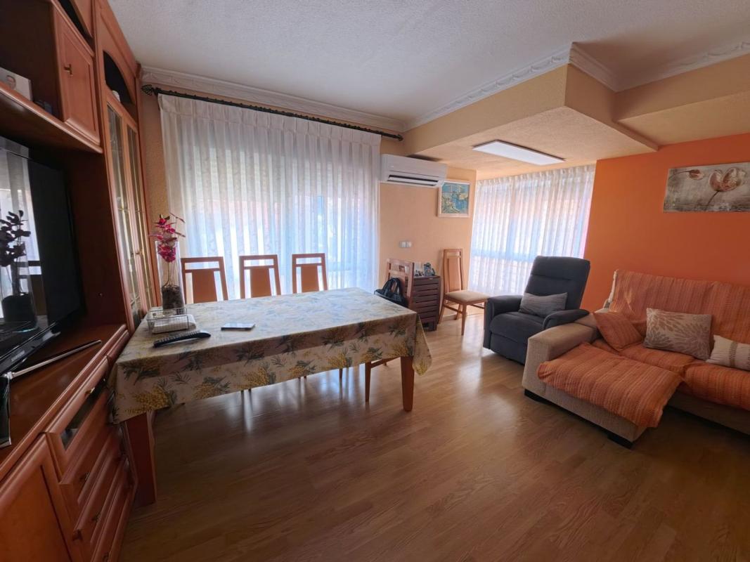Venta de piso en Piso en Calle de la Primavera, Carolinas Altas, Alicante / Alacant, Alicante / Alacant
 photo 2