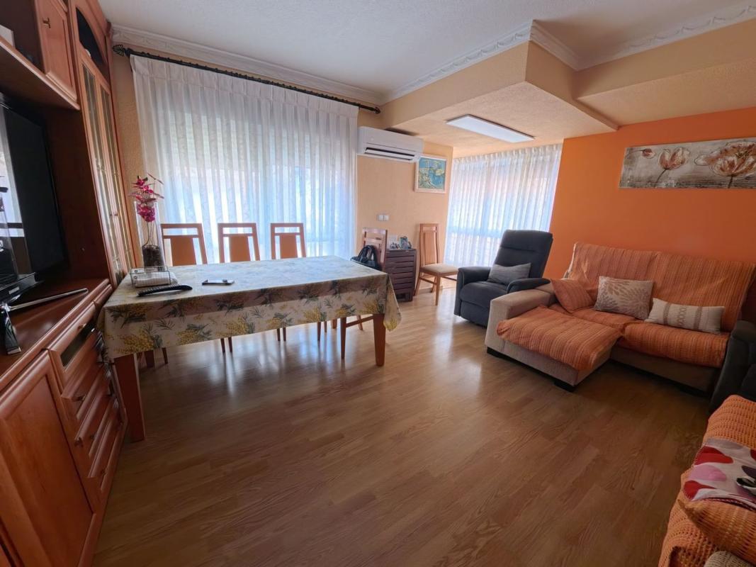 Venta de piso en Piso en Calle de la Primavera, Carolinas Altas, Alicante / Alacant, Alicante / Alacant
 photo 3