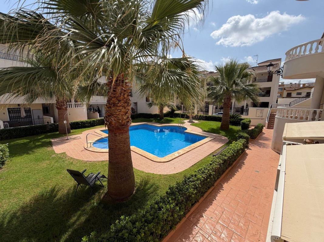 Venta de piso en Piso en Calle Marqués Cubas, Jacarilla, Jacarilla
photo 3