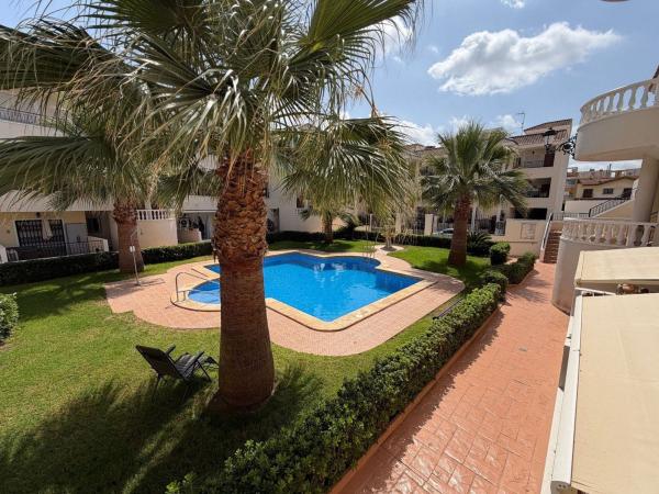 Venta de piso en Piso en Calle Marqués Cubas, Jacarilla, Jacarilla
thumbnail 2