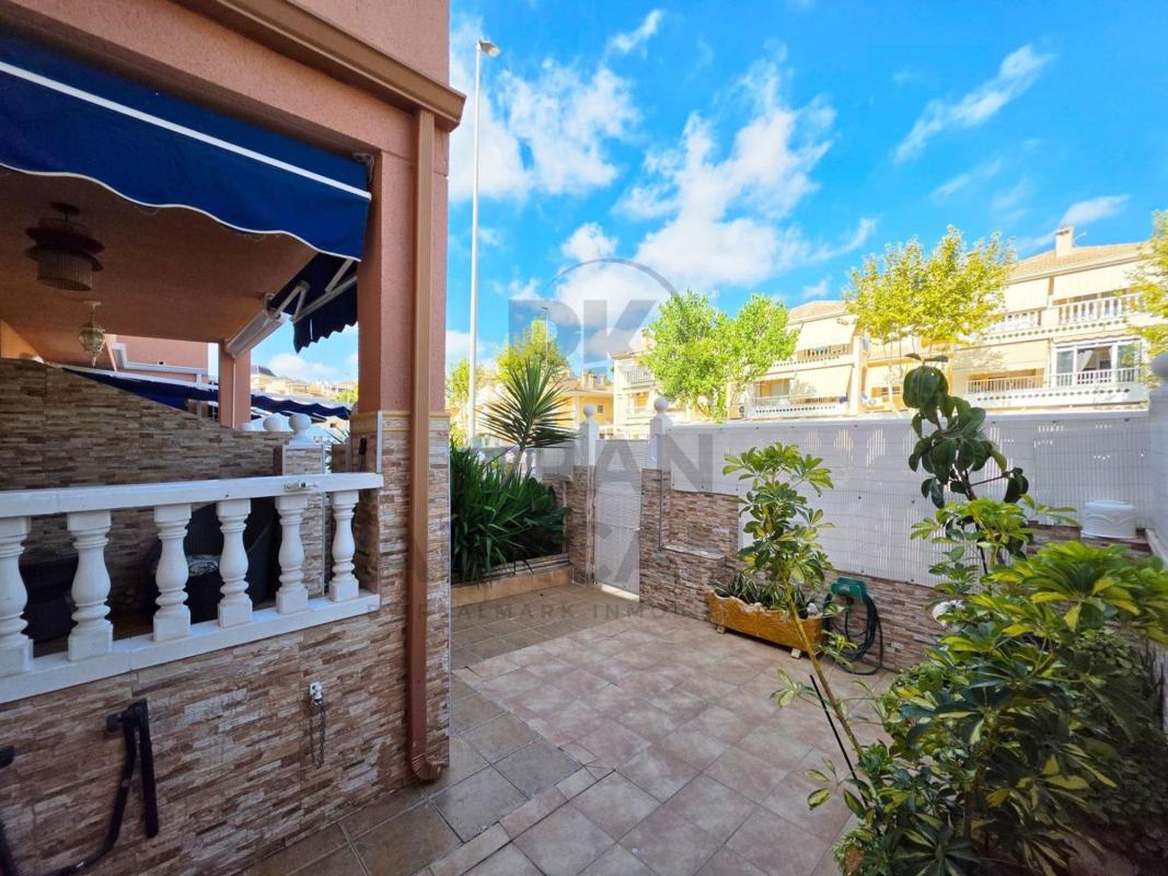 Sprzedaż niezależnego domku jednorodzinnego w  Casa o chalet independiente en Avenida Zaragoza, Gran Playa, Santa Pola, Santa Pola photo 3