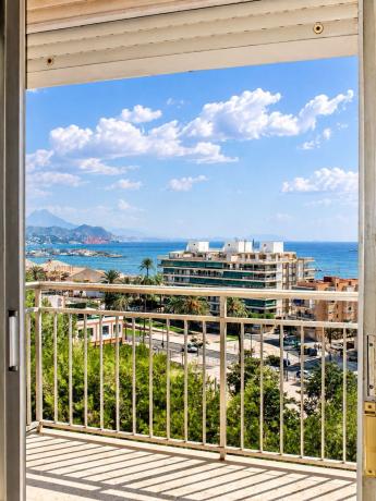 Venta de piso en Piso en Avenida d'Alcoi, 26, Campello Playa, El Campello, El Campello
thumbnail 1