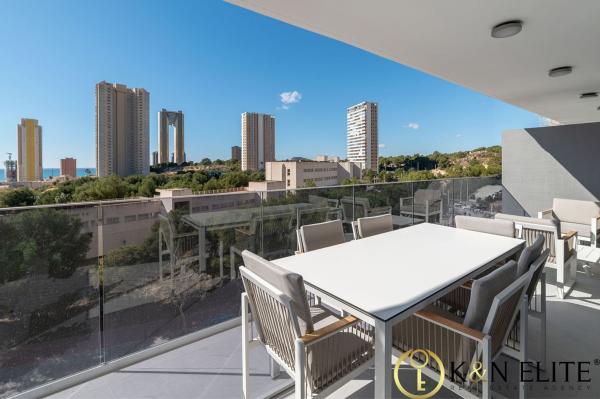 Sprzedaż mieszkania w Piso en Calle Presidente Adolfo Suárez, Pueblo Poniente, Benidorm, Benidorm
 photo 1