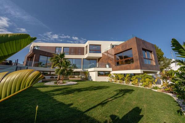 Частный шале на продаже в Casa o chalet independiente en Marxassos, 3, Pueblo Levante, Benidorm, Бенидорм photo 1