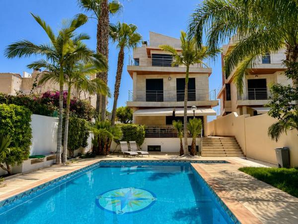 Chalet independiente en venta en Casa o chalet independiente en Fotografo Francisco Cano, Alicante Golf, Alicante / Alacant, Alicante / Alacant
 photo 1