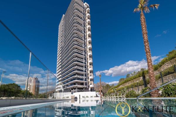 Venta de piso en Piso en Calle Presidente Adolfo Suárez, Pueblo Poniente, Benidorm, Benidorm
photo 1