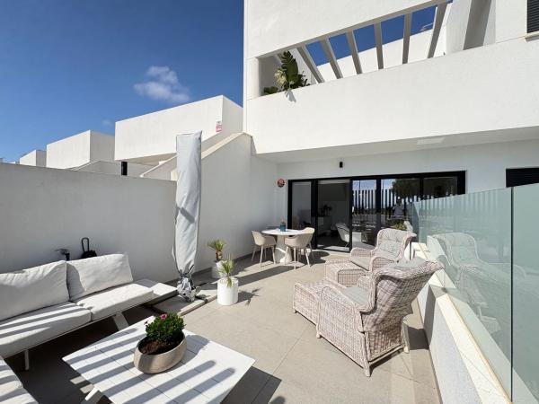 Chalet adosado en venta en  Chalet adosado en Calle els Claramunt s/n, Urbanizaciones, Guardamar del Segura , Guardamar del Segura photo 1