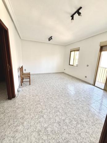 Venta de piso en Piso en Calle Victoria Kent, 1989, San Crispín, Elche / Elx, Elche / Elx
photo 1