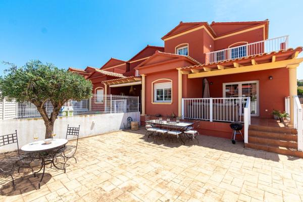 Chalet pareado en Urbanització Pla Roig I, Cometa-Carrió, Calpe photo 1