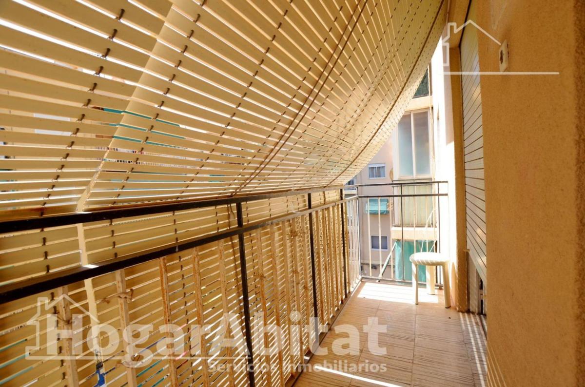 Продажа квартиры на Piso en Calle del Catedrático Daniel Jiménez de Cisneros, Carolinas Altas, Alicante / Alacant, Аликанте / Алакант
photo 3